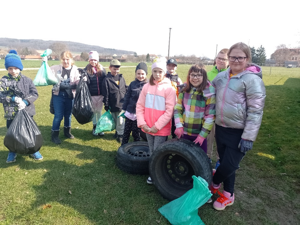 Jarní úklid s Ukliďme svět je hotový. 